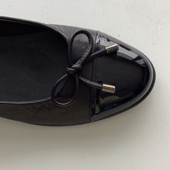 NWOT Studio Flex Leather Ballet Flats in Size 6 US - Picture 4 of 8
